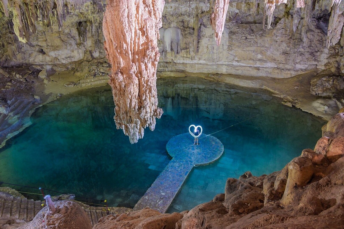 Cenote Suytun, Mexico